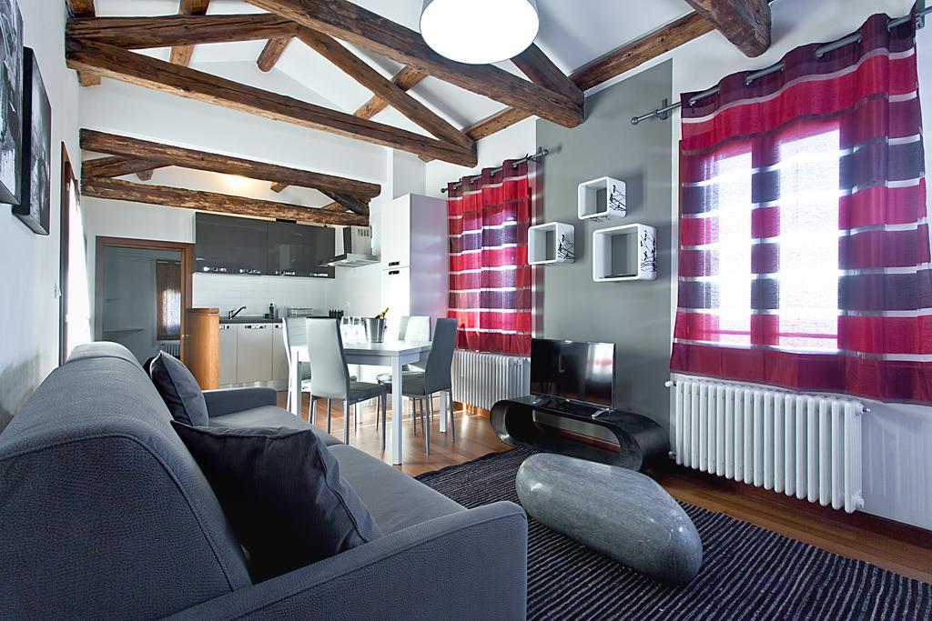 Good Wine Apartments Venice Bilik gambar
