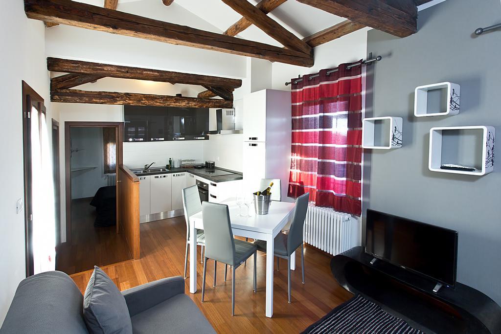 Good Wine Apartments Venice Bilik gambar