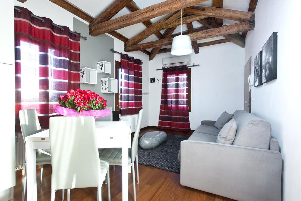 Good Wine Apartments Venice Bilik gambar