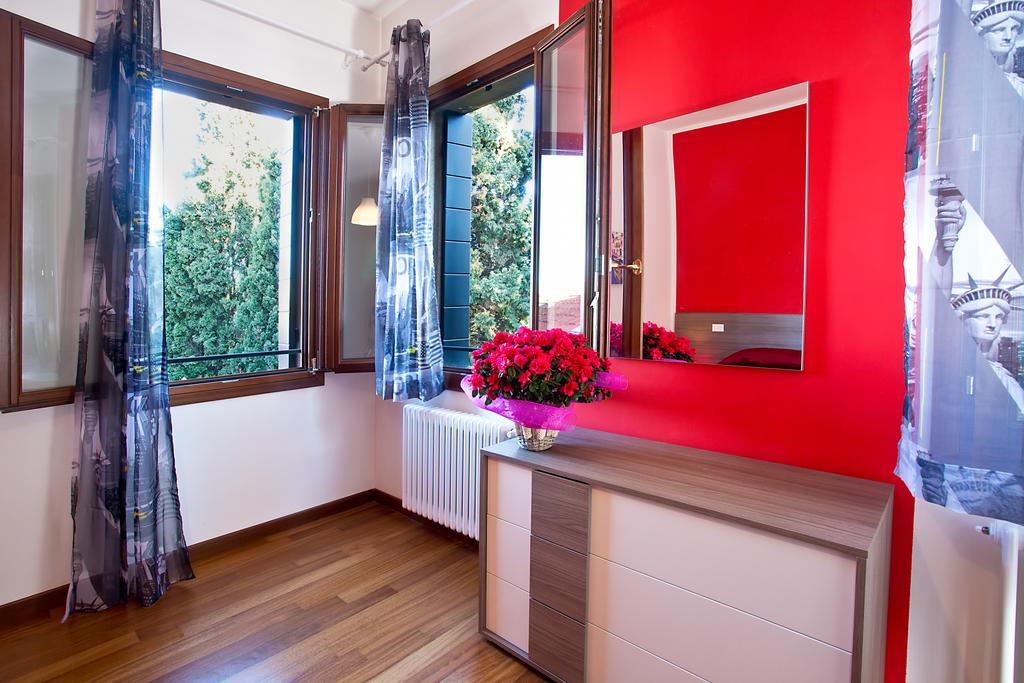 Good Wine Apartments Venice Bilik gambar