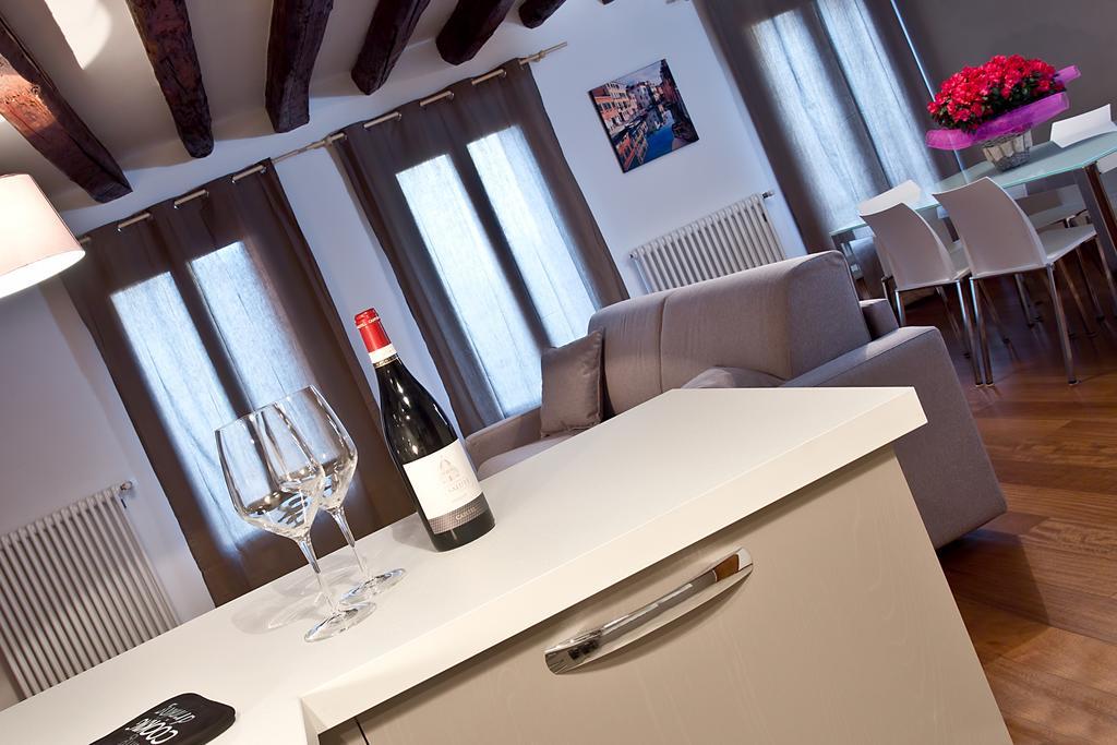 Good Wine Apartments Venice Bilik gambar
