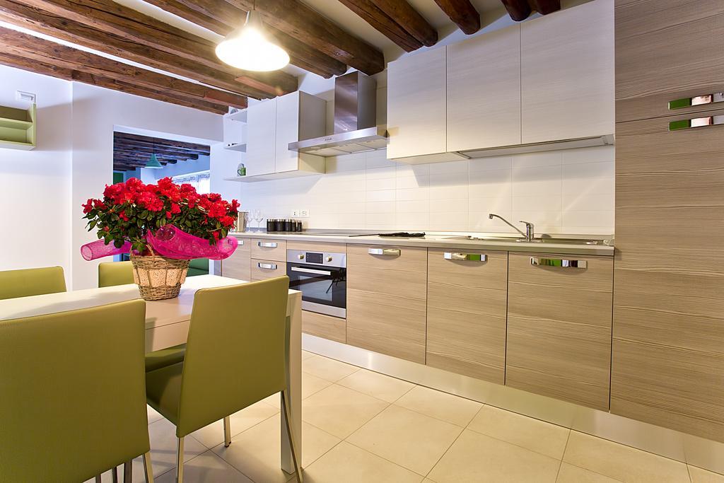 Good Wine Apartments Venice Bilik gambar